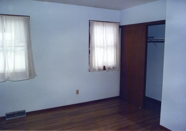 1987-02 Bill's New Room at 2 Chinquapin.jpg