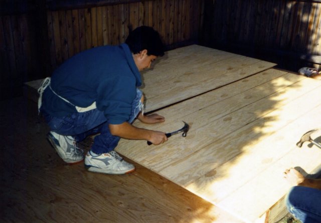 1991-08 Building the Shed.jpg