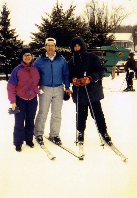 1995-02-24 Learning to ski at Brodie.jpg