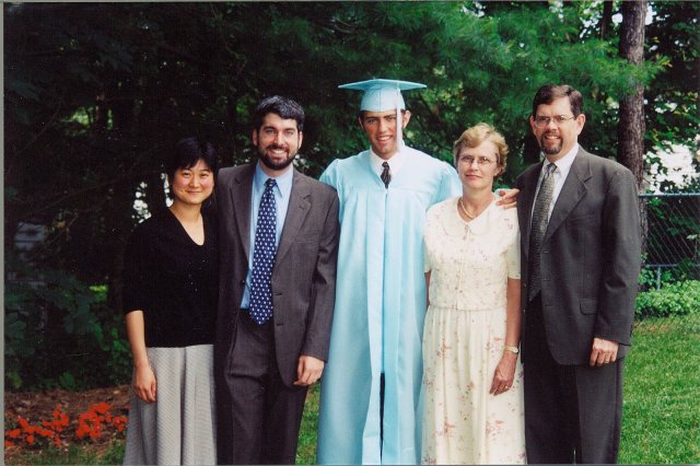 2003-06-28 Tom graduates from Columbia.jpg
