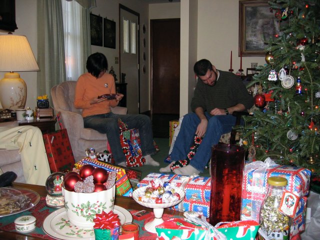 2004-12-25 Santa was good to us.jpg