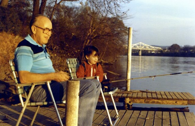 1979-11-21 Fishing with Dobe from the dock.jpg