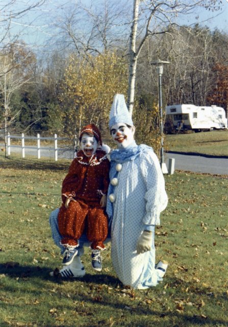 1981-10-31 Two Clowns.jpg
