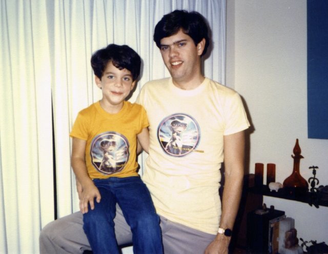 1982-08-27 Billy and Daddy in ET shirts.jpg