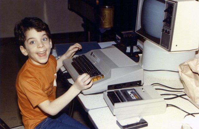 1983-11 Atari 1000.jpg